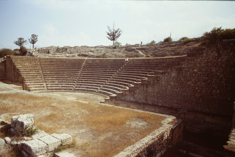 Amphitheatre, Soli