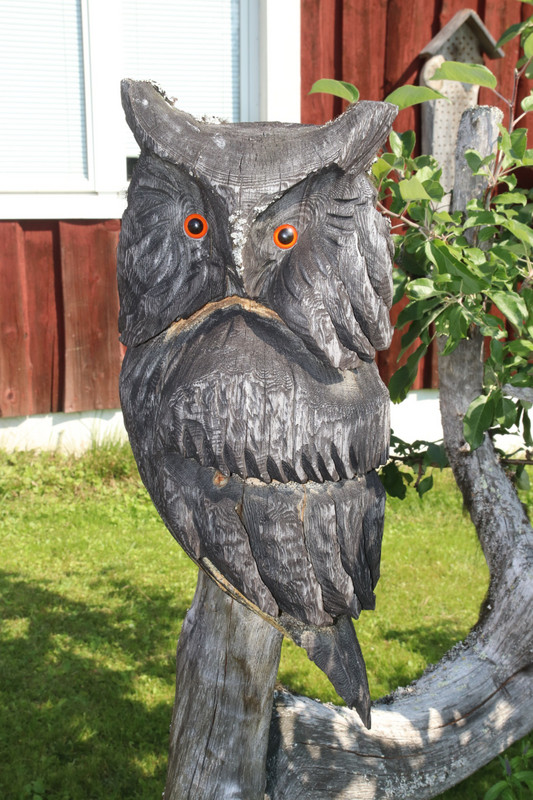 An owl statue