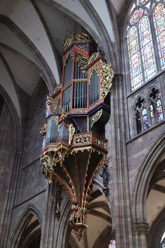 Organ in the cathedral 