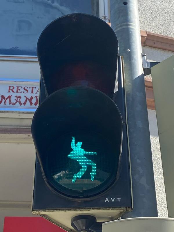 Elvis Presley as a light at a pedestrian crossing