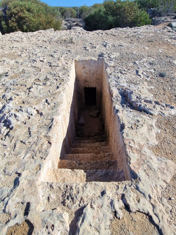 Makronissos Tombs 