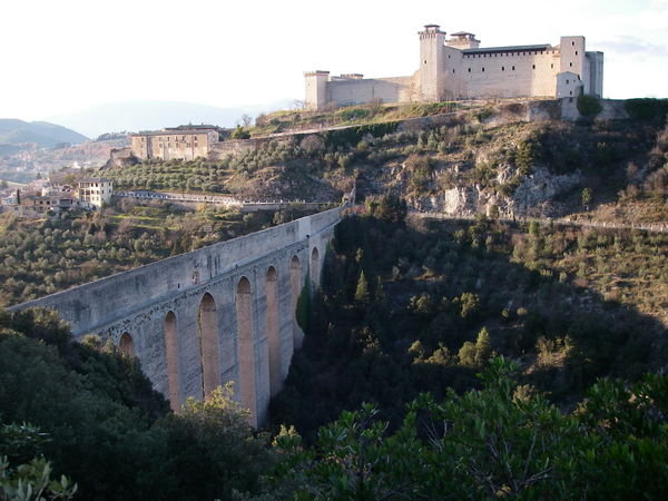 The aqueduct in Spoleto with the 14th century castle behind