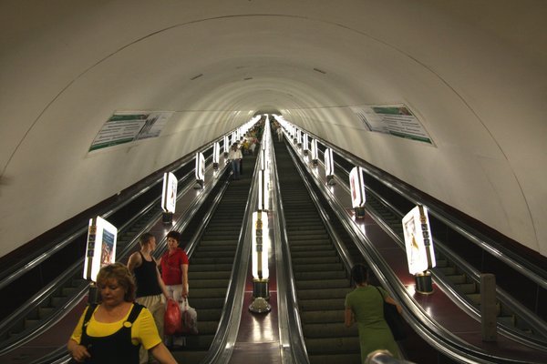 Seamlessly endless escalator