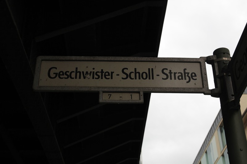 Street named after Hans and Sophie Scholl
