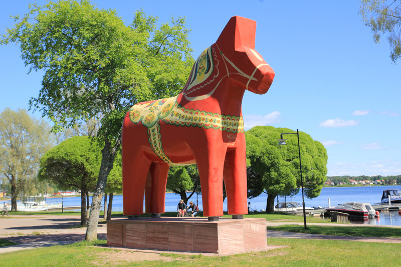 Dala horse sculpture