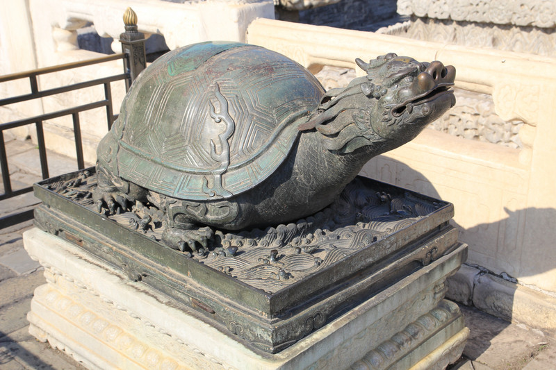 Statue of a tortoise