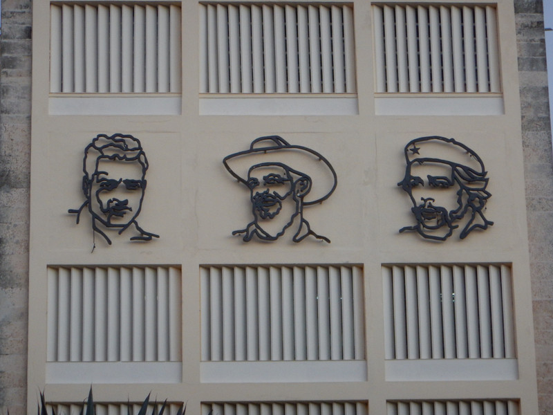 Che, Cienfuegos and Fidel