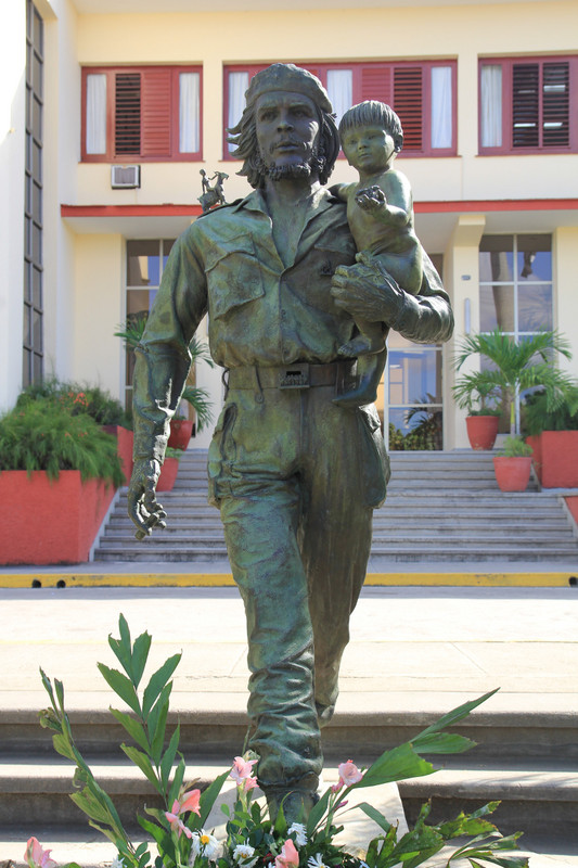 Che statue in Santa Clara
