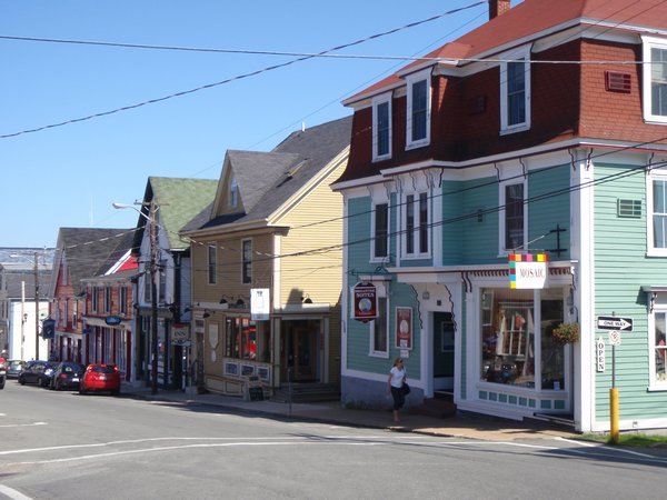 Shops in Lunenburg | Photo