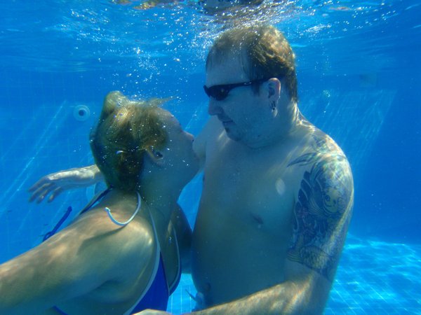 Jazzy & Brad Underwater