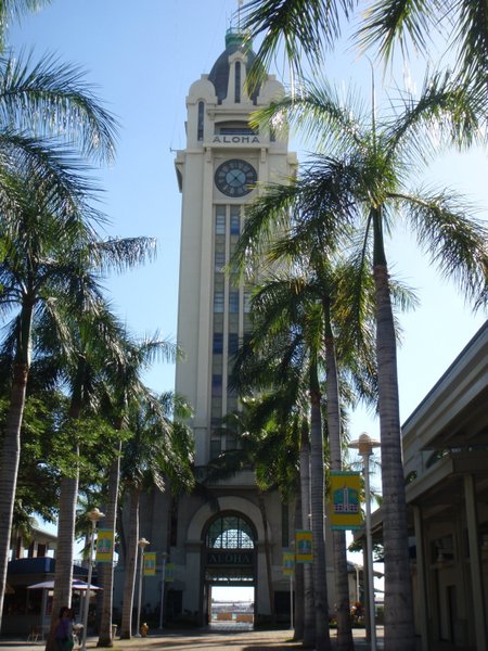 Aloha Tower, At Pier 10