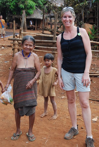 Femme Laos- Presque plus petite que mon amie MÃ©lanie