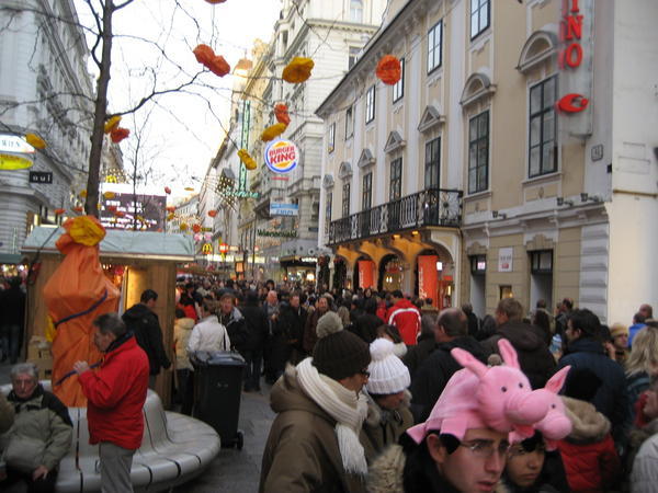 The crowds in Stephensplatz