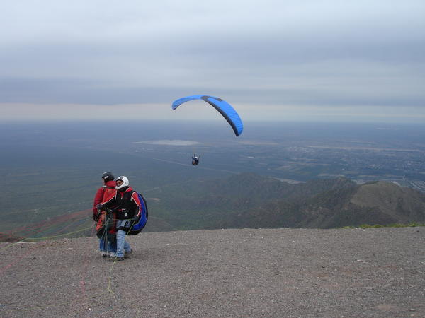 Paragliding looks so easy....