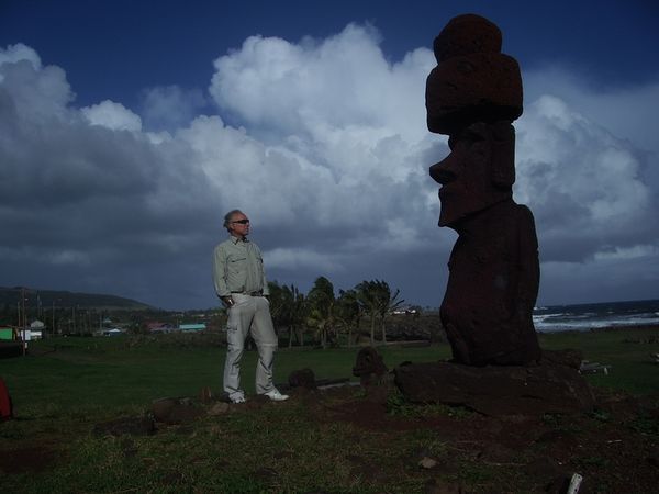  Moai looking at Me