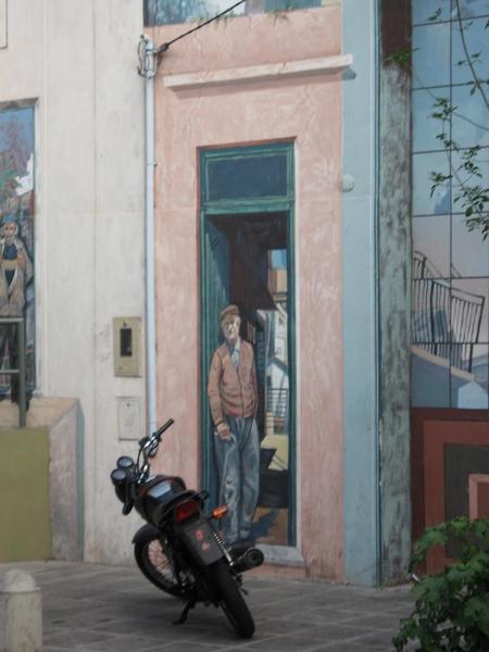 Example of the wall art in Bueños Aires