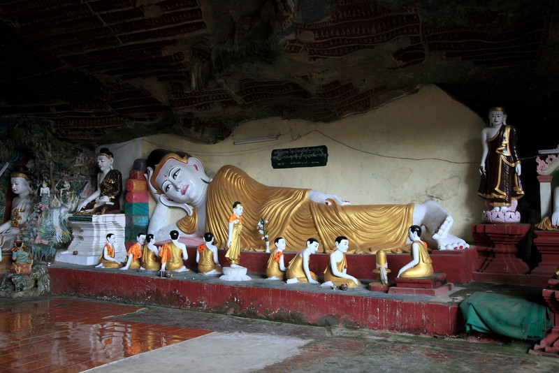 Reclining Buddha in Kawgun cave