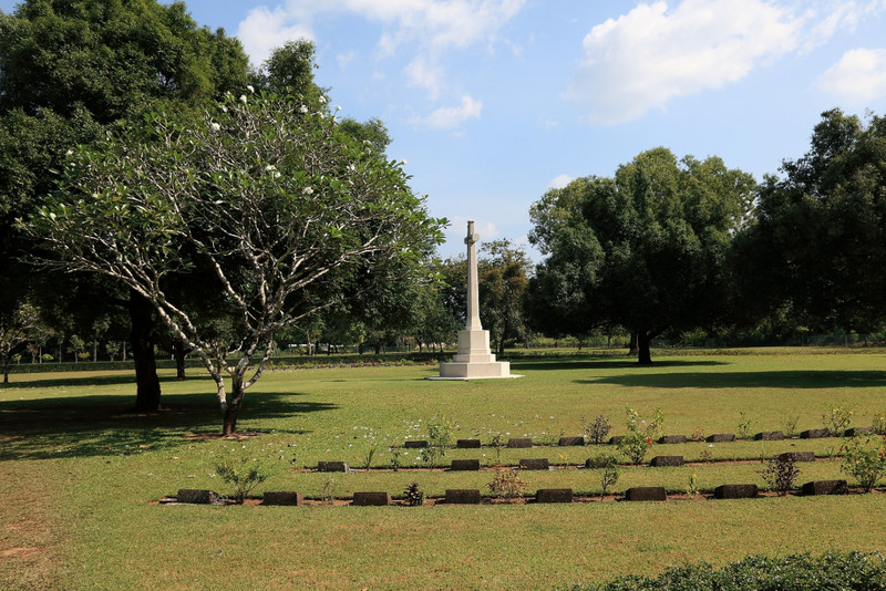 war cemetery at Thanbyuzabat