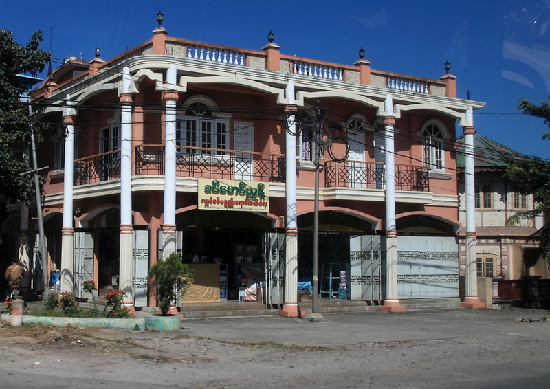 Wild West saloon Pyin oo Lwin