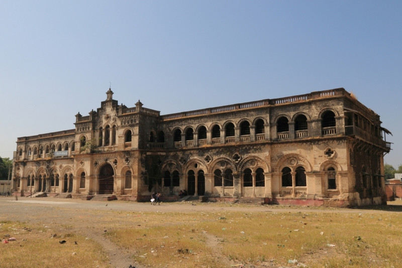 Derelict school, Junagadh