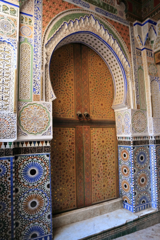 Side door to tomb of Moulay Idris