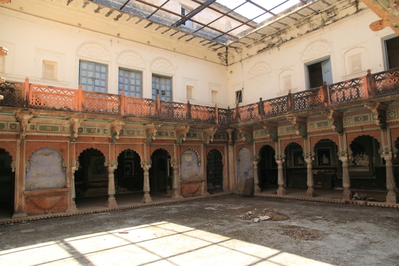 Jhalawar palace courtyard