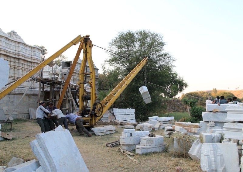 Moving a slab for the new temple