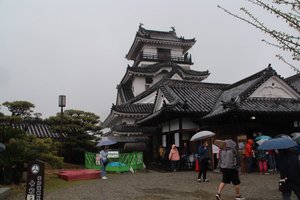 Kochi Castle - entrance at right.