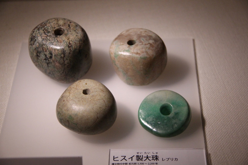 Sannai Maruyama - examples of jade beads.