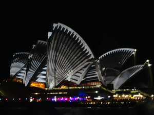 Vivid-Opera House (3)