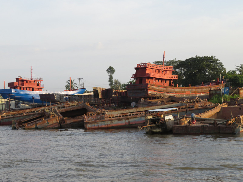 Mekong boatyeard