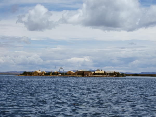 Lake Puno - Reed Island
