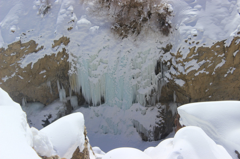 Frozen waterfall at Nyerak - Top view