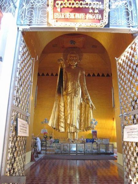 Mandalay Hill / Buddhastatue