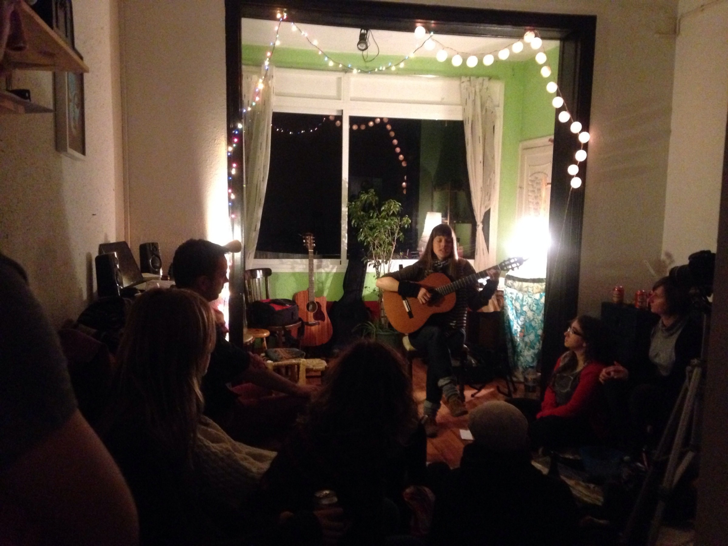 living room concerts tonight