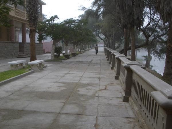 The promenade in Huacachina