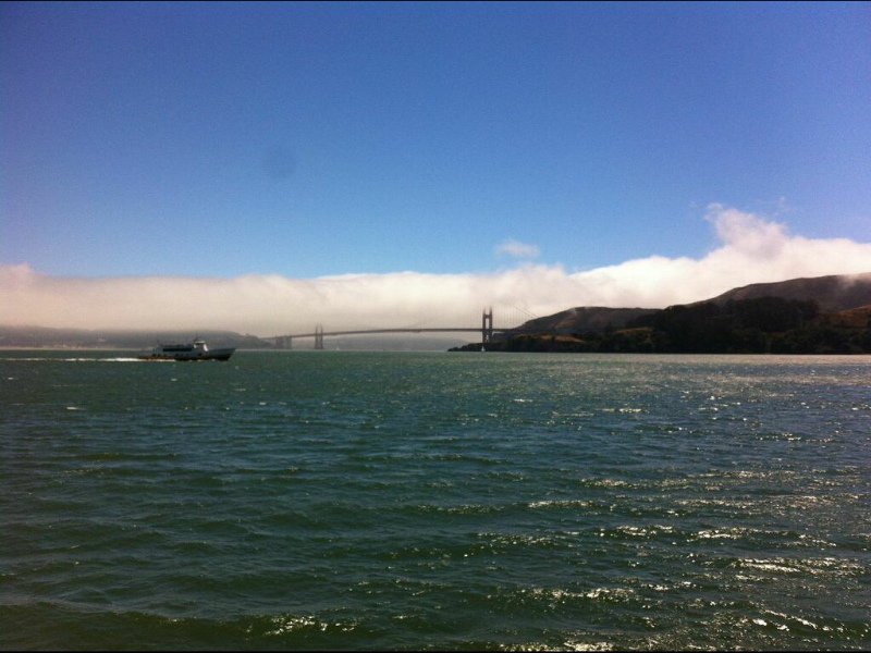 Non ce ne sont pas des nuages mais la brume habituelle de SF