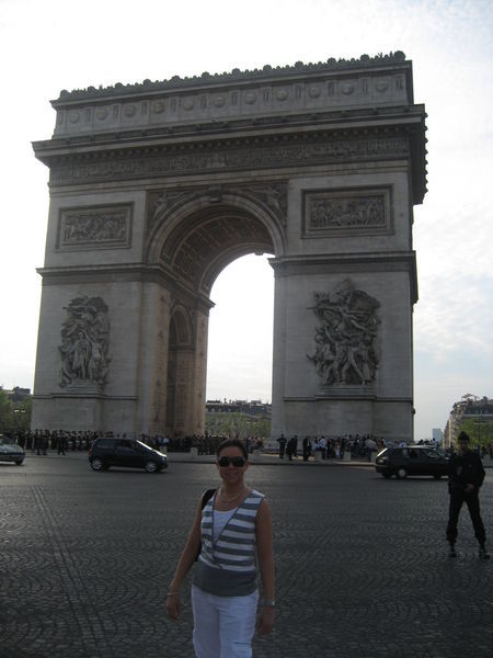 A close up of the Arc de Triomphe