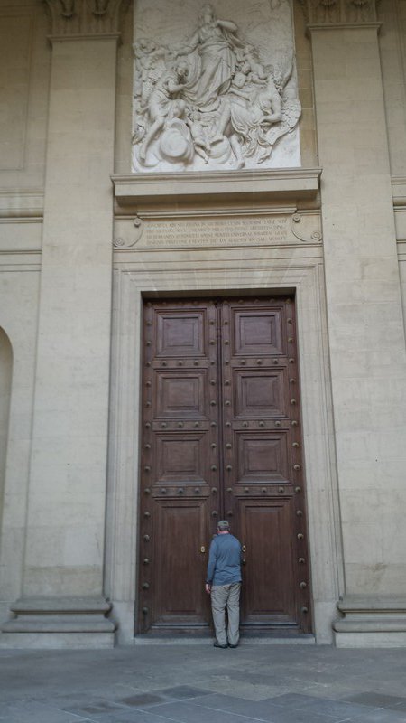 Door to Cathedral Santa Maria 