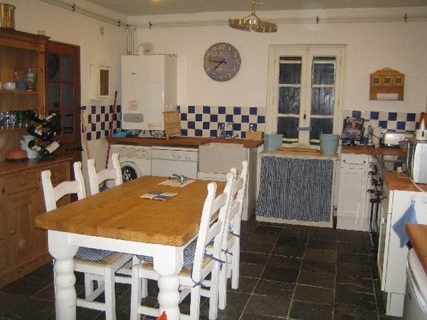 Oh, what a kitchen!!
