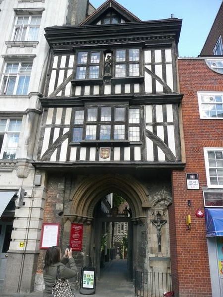 Oldest gate in London?!