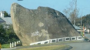 Dog Rock, in Albany