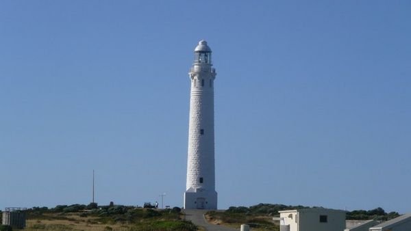 Leewen Lighthouse (in the middle of the 2 oceans)