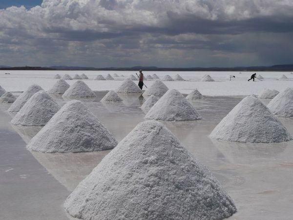 Drying salt cones
