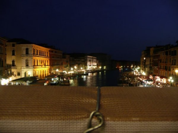 This could have been a good shot of the Rialto at night!!
