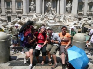 Liz, Bex, Glenn & EmJay at the Trevi Fountain