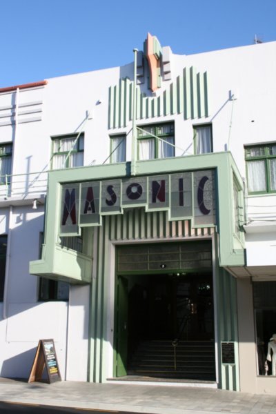 Art Deco Napia