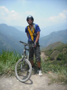 Cycling the death road (3)