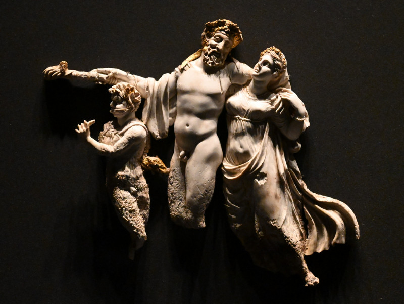 Carved Ivory figures, Vegina