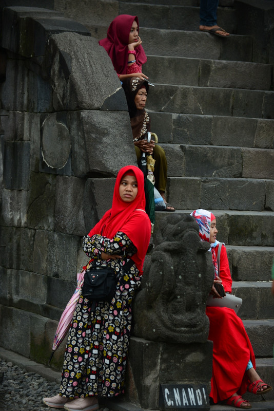 Visitors to Prambanan.